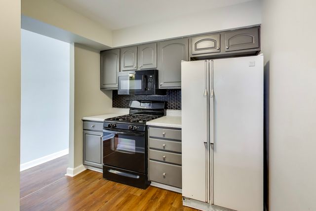 470 Ziegler Drive, Grayslake, IL 60030