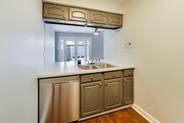 470 Ziegler Drive, Grayslake, IL 60030