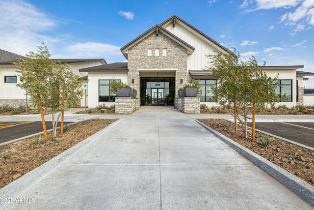 2877 W Stearn Avenue, Apache Junction, AZ 85120