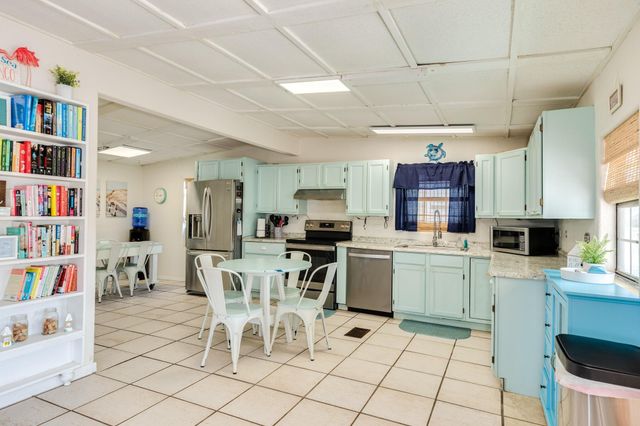 922 Seashell Drive, Surfside Beach, TX 77541