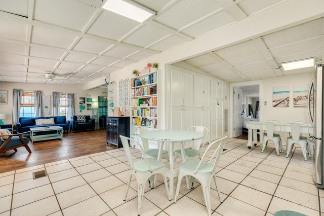 922 Seashell Drive, Surfside Beach, TX 77541