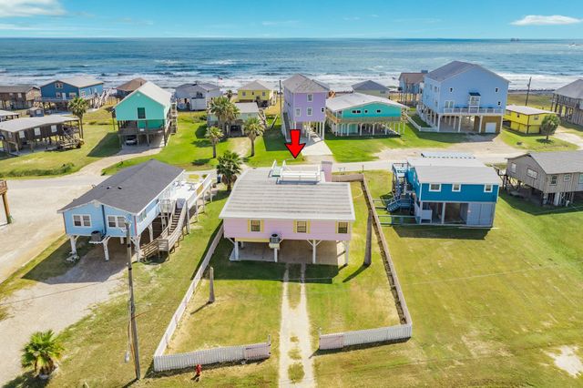 922 Seashell Drive, Surfside Beach, TX 77541
