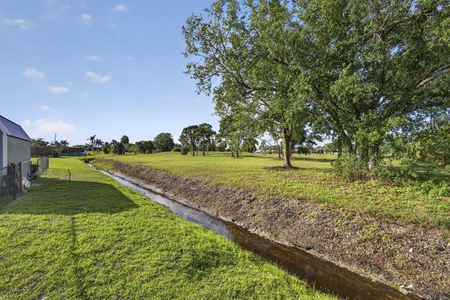 2948 SE Treasure Island Road, Port St. Lucie, FL 34952