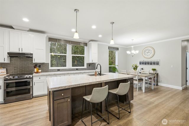 694 E Awa Lane, Camano Island, WA 98282