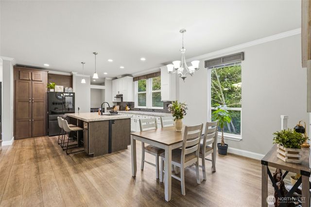 694 E Awa Lane, Camano Island, WA 98282