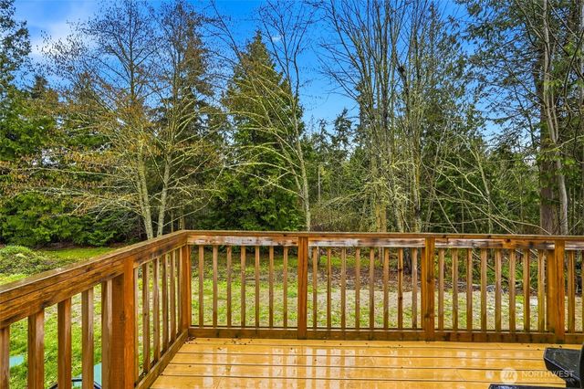 694 E Awa Lane, Camano Island, WA 98282