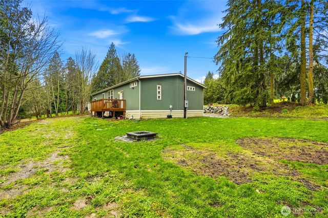 694 E Awa Lane, Camano Island, WA 98282
