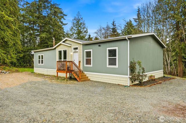 694 E Awa Lane, Camano Island, WA 98282