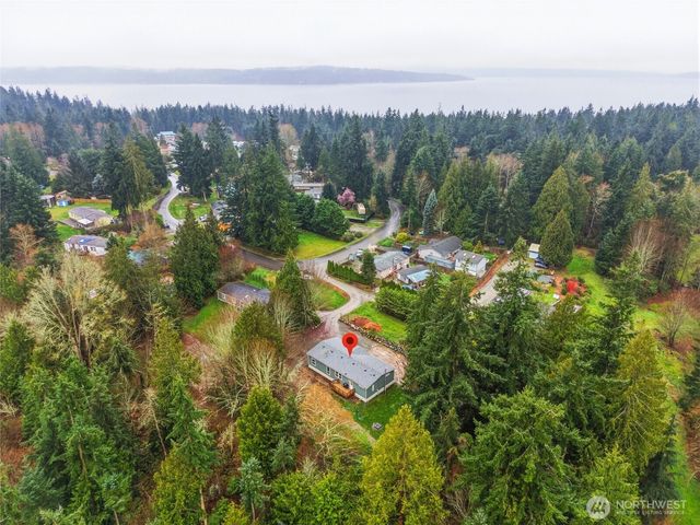694 E Awa Lane, Camano Island, WA 98282