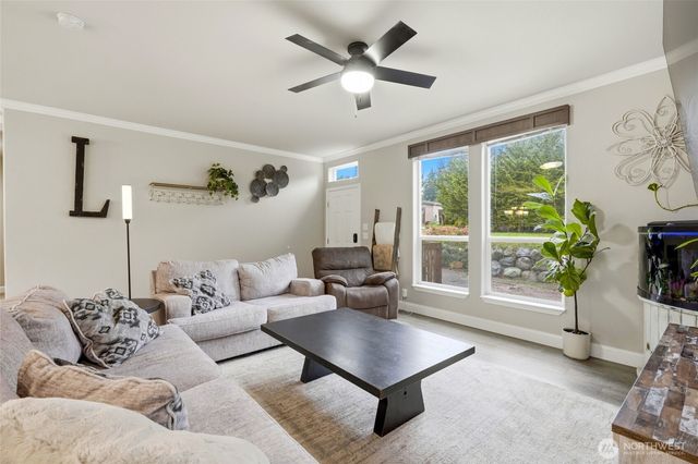 694 E Awa Lane, Camano Island, WA 98282