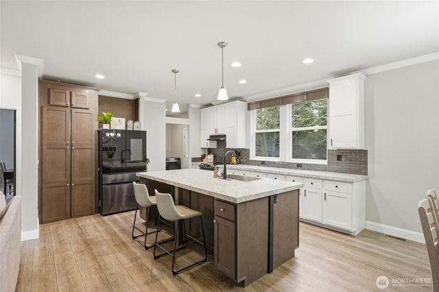 694 E Awa Lane, Camano Island, WA 98282