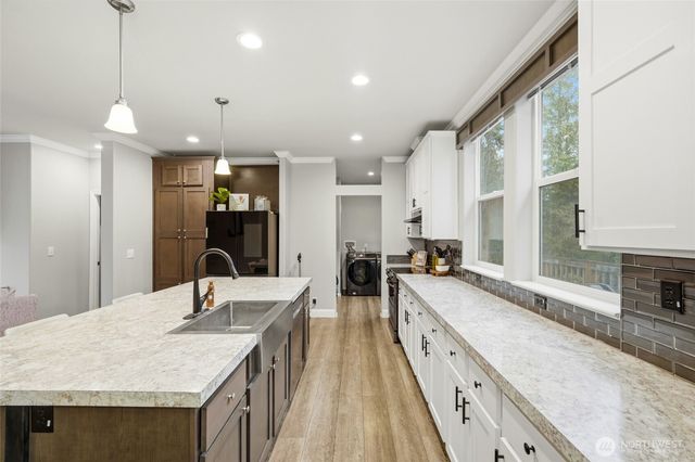 694 E Awa Lane, Camano Island, WA 98282