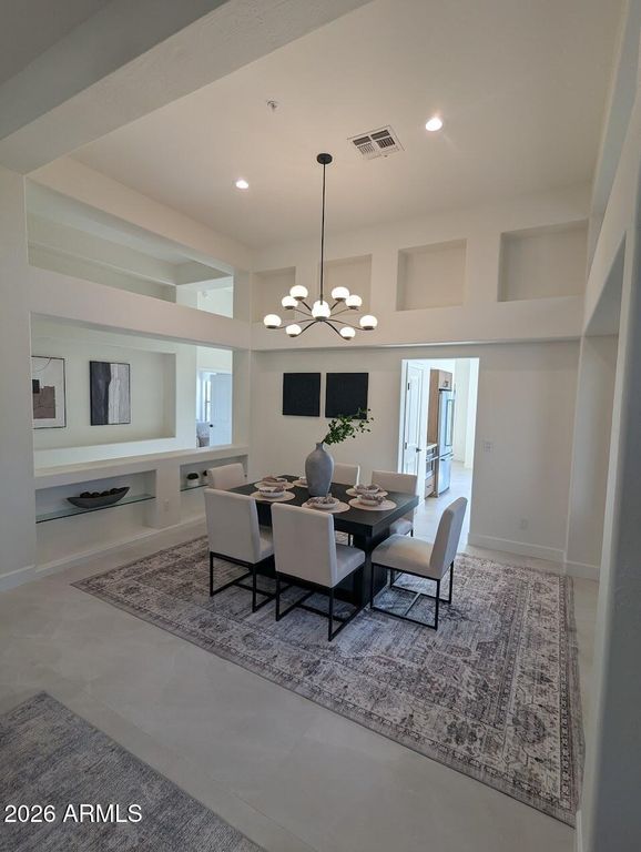 Image 5 of property listing at 11501 E DESERT WILLOW Drive, Scottsdale, AZ 85255