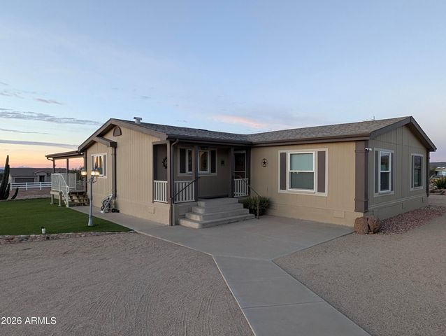 48006 N 41ST Avenue, New River, AZ 85087
