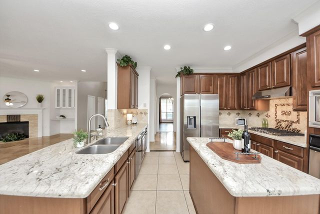 17714 Lakes Of Pine Forest Drive, Houston, TX 77084