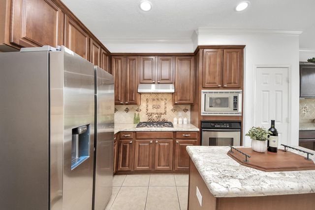 17714 Lakes Of Pine Forest Drive, Houston, TX 77084