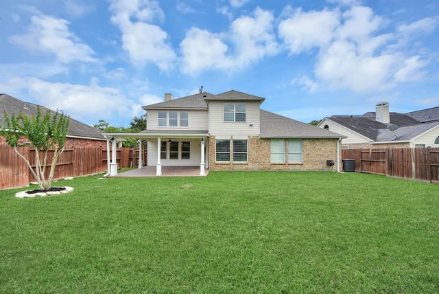 17714 Lakes Of Pine Forest Drive, Houston, TX 77084