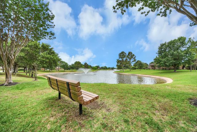 17714 Lakes Of Pine Forest Drive, Houston, TX 77084