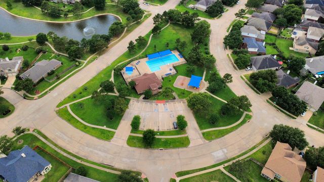 17714 Lakes Of Pine Forest Drive, Houston, TX 77084