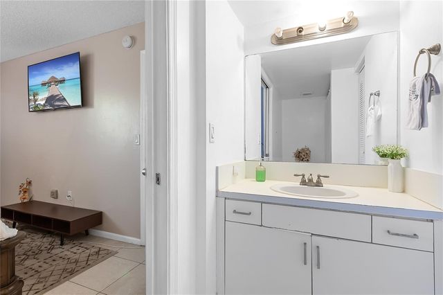2133 Renaissance Boulevard 205, Miramar, FL 33025