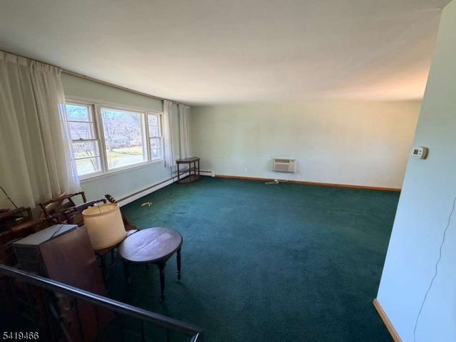 32 Lake Dr, Parsippany-troy Hills Twp., NJ 07005