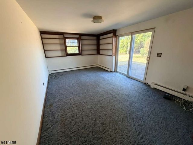 32 Lake Dr, Parsippany-troy Hills Twp., NJ 07005