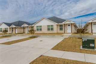 1016 Biloxi Drive, Ennis, TX 75119