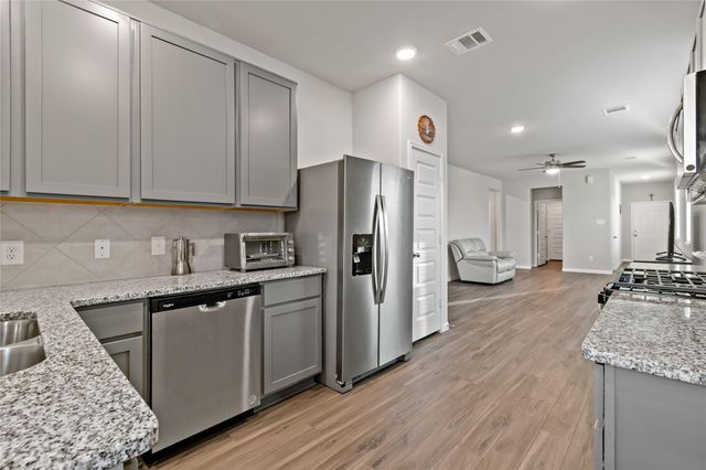 13770 Goldeye Drive, Conroe, TX 77384