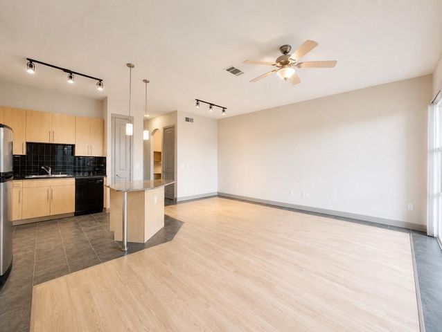 3660 Richmond St Avenue 108, Houston, TX 77046