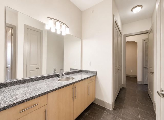 3660 Richmond St Avenue 108, Houston, TX 77046