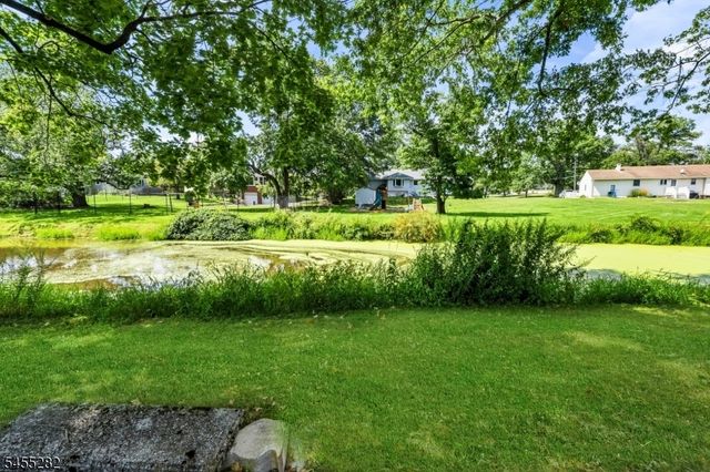 20 Claremont Dr, Hillsborough Twp., NJ 08844