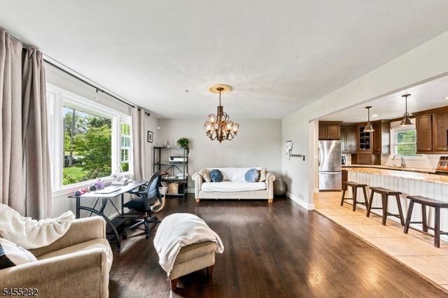 20 Claremont Dr, Hillsborough Twp., NJ 08844