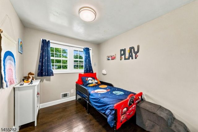 20 Claremont Dr, Hillsborough Twp., NJ 08844