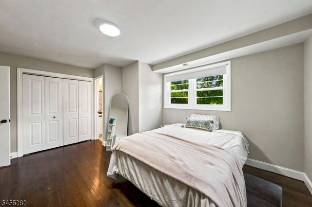 20 Claremont Dr, Hillsborough Twp., NJ 08844