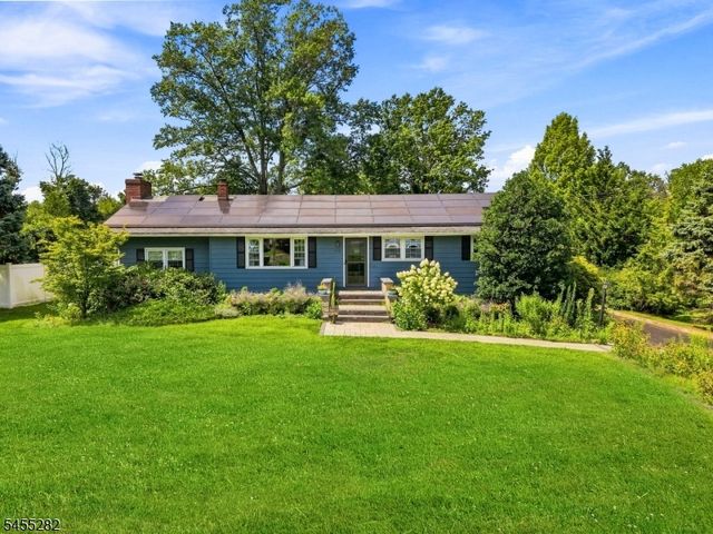 20 Claremont Dr, Hillsborough Twp., NJ 08844