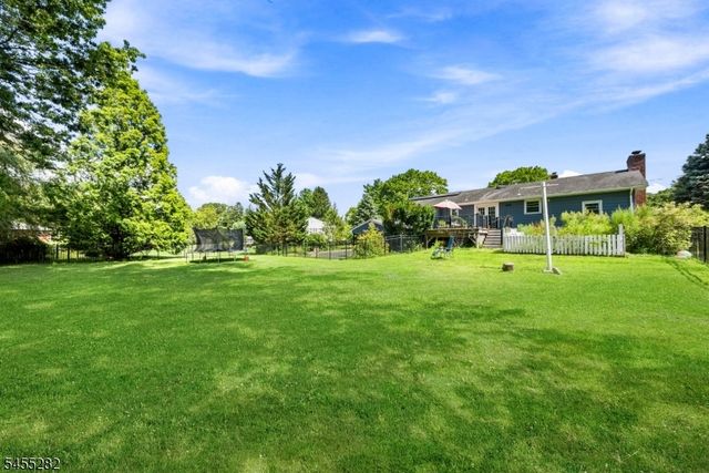 20 Claremont Dr, Hillsborough Twp., NJ 08844
