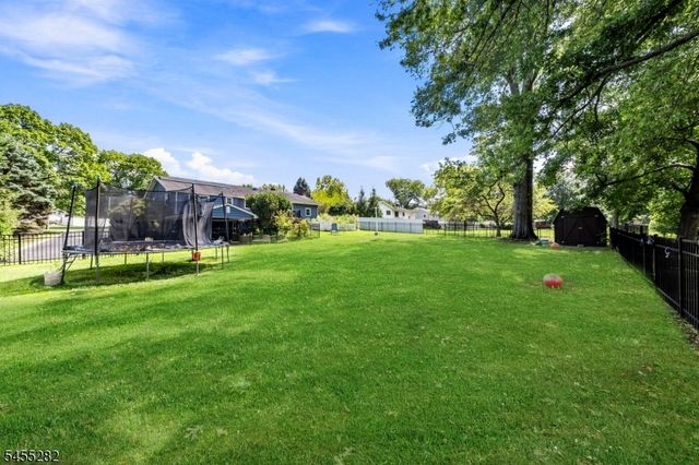 20 Claremont Dr, Hillsborough Twp., NJ 08844