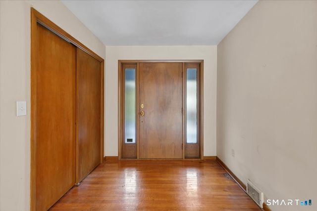 1405 Dunbar Hill Road, Hamden, CT 06514