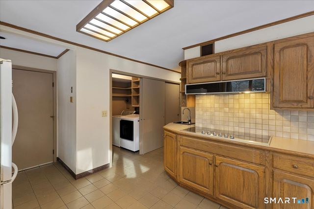 1405 Dunbar Hill Road, Hamden, CT 06514