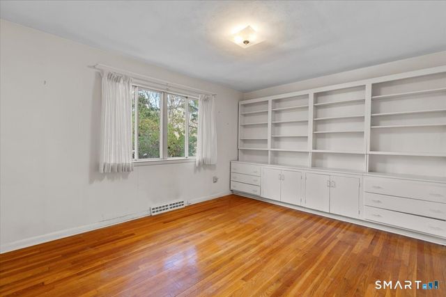 1405 Dunbar Hill Road, Hamden, CT 06514