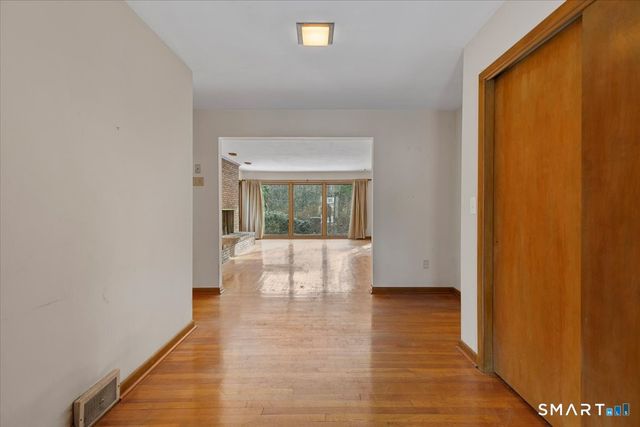 1405 Dunbar Hill Road, Hamden, CT 06514