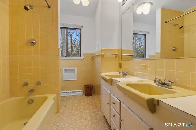 1405 Dunbar Hill Road, Hamden, CT 06514