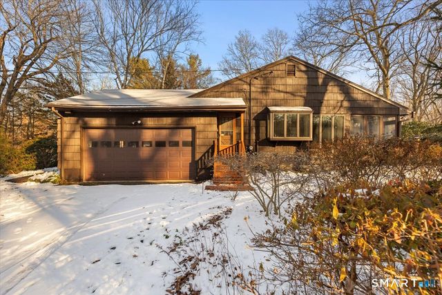 1405 Dunbar Hill Road, Hamden, CT 06514