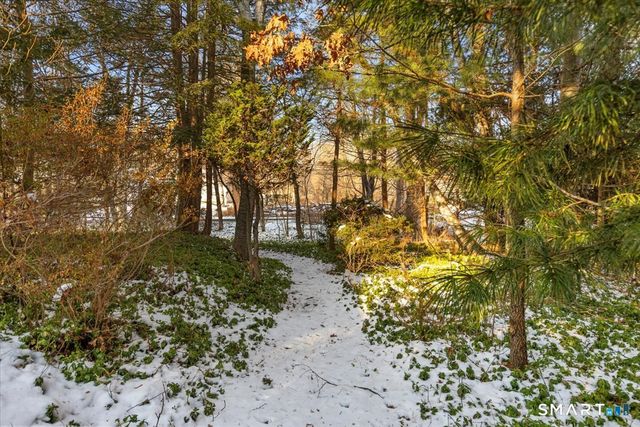 1405 Dunbar Hill Road, Hamden, CT 06514