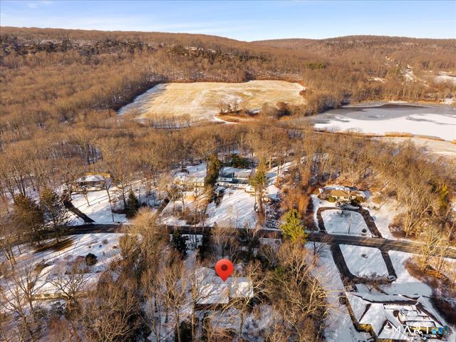 1405 Dunbar Hill Road, Hamden, CT 06514