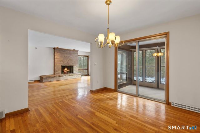 1405 Dunbar Hill Road, Hamden, CT 06514