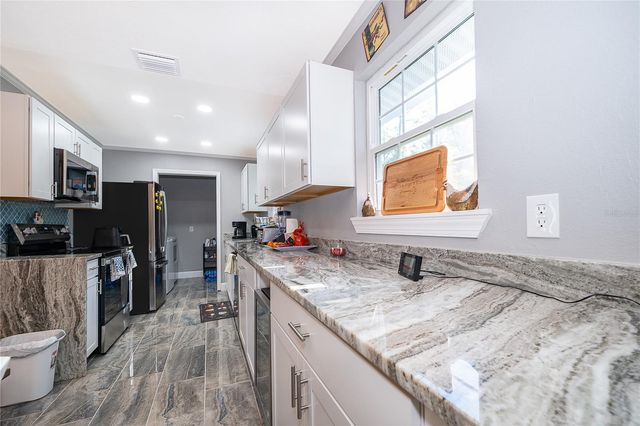 38638 MARSHALL STREET, Umatilla, FL 32784