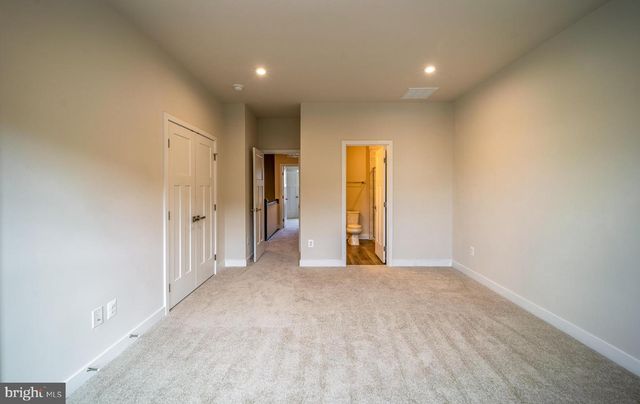 14062 SUNRISE VALLEY DR, Herndon, VA 20171