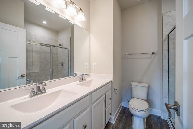 14062 SUNRISE VALLEY DR, Herndon, VA 20171