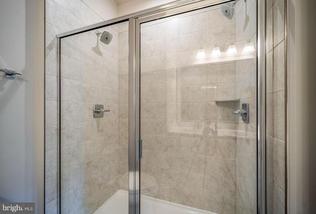 14062 SUNRISE VALLEY DR, Herndon, VA 20171